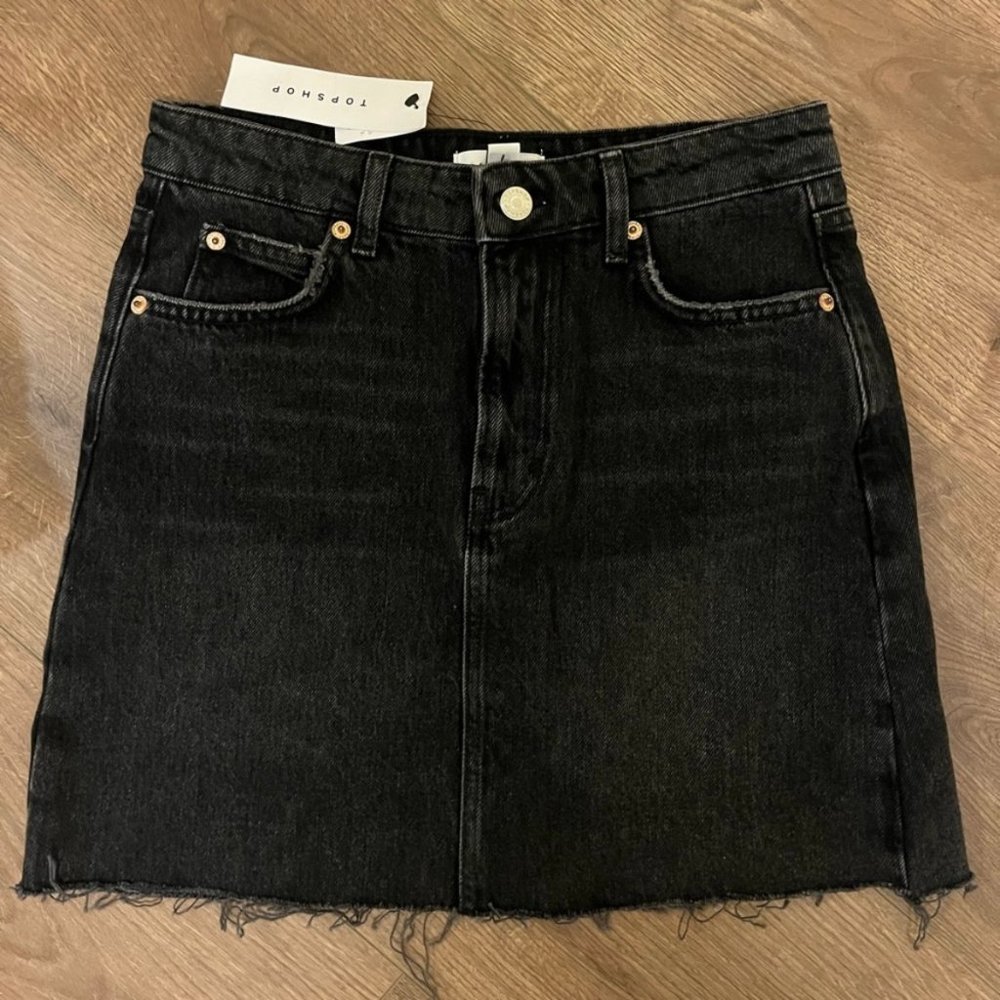 TOPSHOP - Black Denim Skirt, US size 2, BNWT